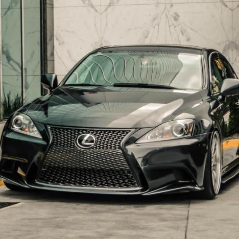 Бампер передний дизайн IS-F для Lexus Is 2005-2012г